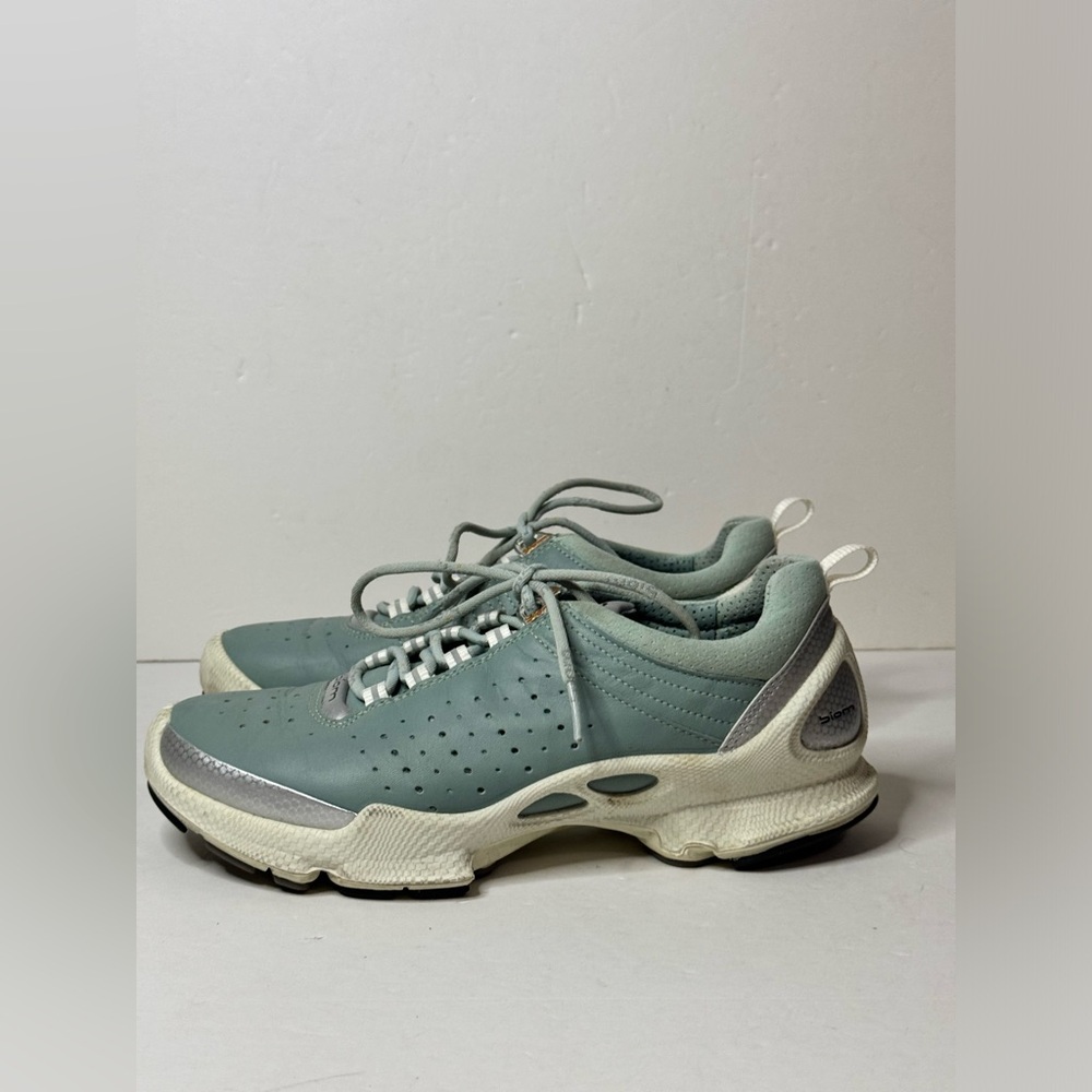 ECCO Biom C Low Women's Leather Outdoor Sneakers - Picture 6 of 10